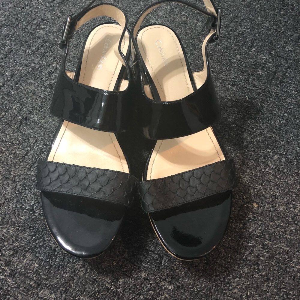 Platform sandals